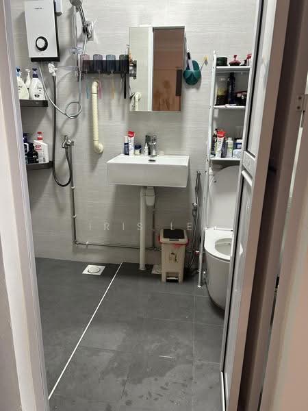 146 Mei Ling Street, 146 Mei Ling Street, Alexandra / Commonwealth, 4 Bedrooms, 1,432 sqft, HDB Flat For Sale, by Iris Lee, 500275754 - Bathroom - PropertyGuru.com.sg