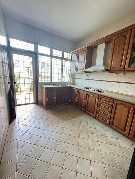 Semi-Detached @ Serangoon Gardens, Hougang / Punggol / Sengkang, 5 Bedrooms, 2,800 sqft, Semi-Detached House For Sale, by JS Lee, 500275761 - Kitchen - PropertyGuru.com.sg