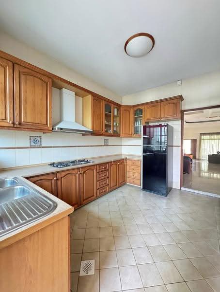 Semi-Detached @ Serangoon Gardens, Hougang / Punggol / Sengkang, 5 Bedrooms, 2,800 sqft, Semi-Detached House For Sale, by JS Lee, 500275761 - Kitchen - PropertyGuru.com.sg