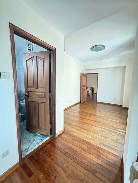 Semi-Detached @ Serangoon Gardens, Hougang / Punggol / Sengkang, 5 Bedrooms, 2,800 sqft, Semi-Detached House For Sale, by JS Lee, 500275761 - Common Bedroom - PropertyGuru.com.sg