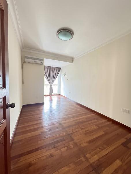 Semi-Detached @ Serangoon Gardens, Hougang / Punggol / Sengkang, 5 Bedrooms, 2,800 sqft, Semi-Detached House For Sale, by JS Lee, 500275761 - Common Bedroom - PropertyGuru.com.sg