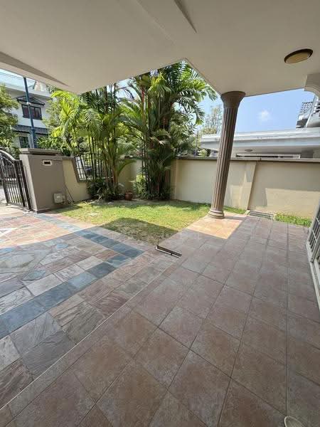 Semi-Detached @ Serangoon Gardens, Hougang / Punggol / Sengkang, 5 Bedrooms, 2,800 sqft, Semi-Detached House For Sale, by JS Lee, 500275761 - Exterior - PropertyGuru.com.sg