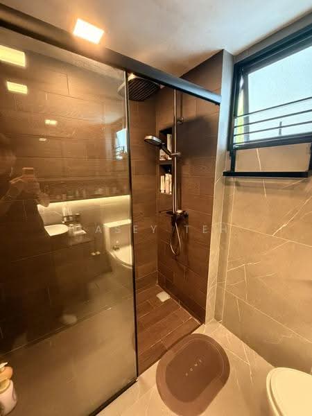 807B Chai Chee Road, 807B Chai Chee Road, Bedok / Upper East Coast, 2 Bedrooms, 1,001 sqft, HDB Flat For Sale, by Casey Teh, 500275767 - Bathroom - PropertyGuru.com.sg