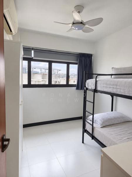 166B Teck Whye Crescent, 166B Teck Whye Crescent, Dairy Farm / Bukit Panjang / Choa Chu Kang, 2 Bedrooms, 732 sqft, HDB Flat For Sale, by Ronald Chew, 500275769 - Bedroom - PropertyGuru.com.sg