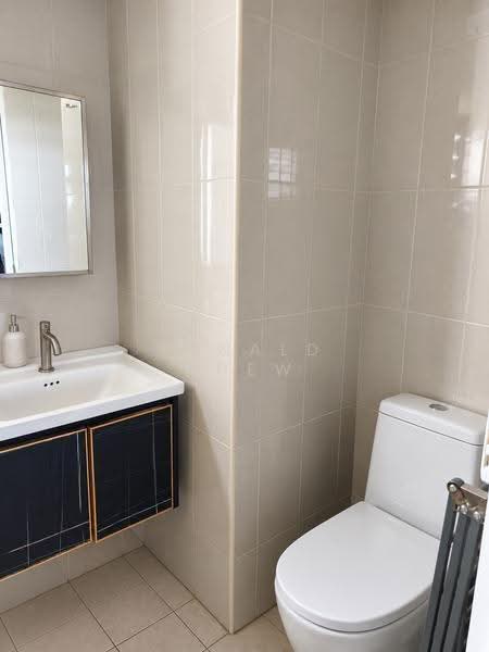 166B Teck Whye Crescent, 166B Teck Whye Crescent, Dairy Farm / Bukit Panjang / Choa Chu Kang, 2 Bedrooms, 732 sqft, HDB Flat For Sale, by Ronald Chew, 500275769 - Bathroom - PropertyGuru.com.sg