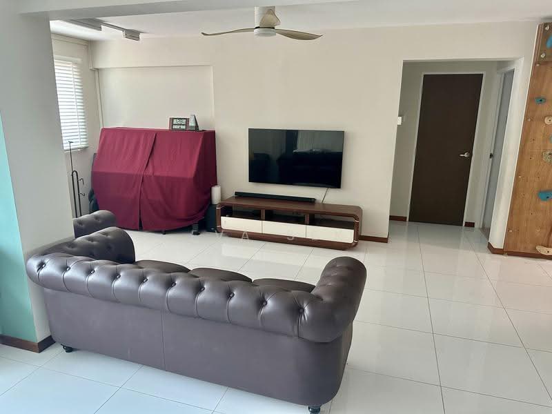 149 Bishan Street 11, 149 Bishan Street 11, Ang Mo Kio / Bishan / Thomson, 3 Bedrooms, 1,302 sqft, HDB Flat For Rent, by Eva Sek, 500275776 - Living Room - PropertyGuru.com.sg