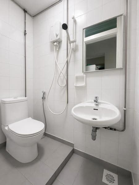 The Regalia, 2 River Valley Close, Orchard / River Valley, Room Rental, 48 sqft, Apartment For Rent, by James Lee, 500275777 - Bathroom - PropertyGuru.com.sg