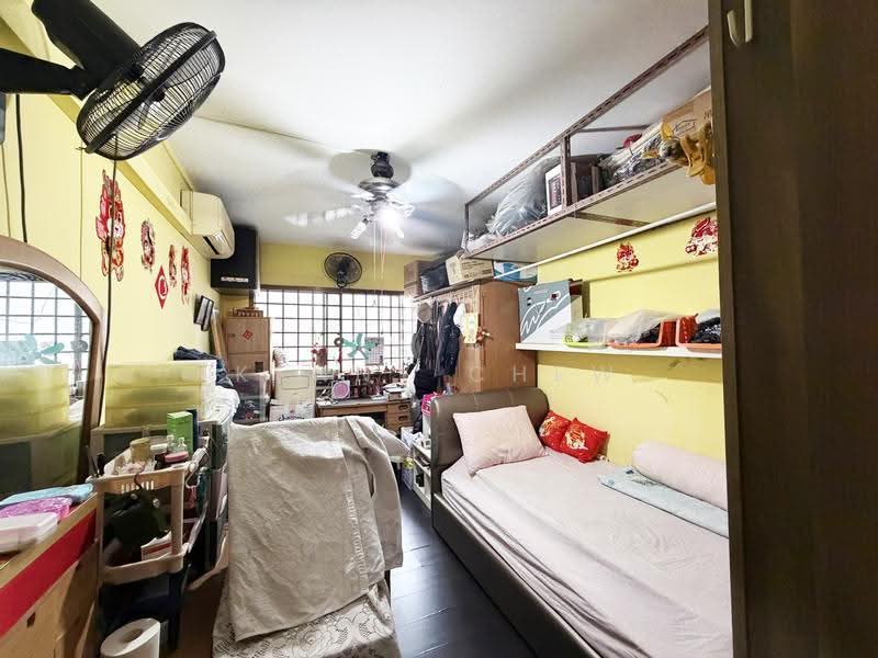 824 Jurong West Street 81, 824 Jurong West Street 81, Boon Lay / Jurong / Tuas, 3 Bedrooms, 1,302 sqft, HDB Flat For Sale, by Kenny Chew, 500275789 - Bedroom - PropertyGuru.com.sg