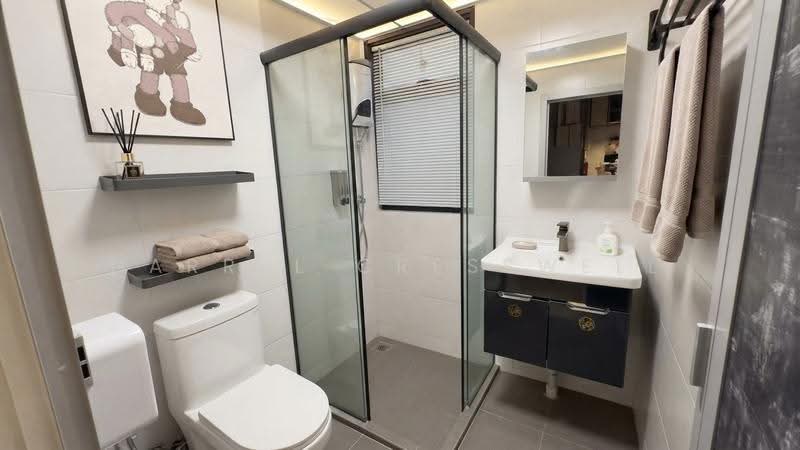 457B Sengkang West Road, 457B Sengkang West Road, Seletar / Yio Chu Kang, 1 Bedroom, 516 sqft, HDB Flat For Sale, by Darryl Cresswell, 500275792 - Bathroom - PropertyGuru.com.sg