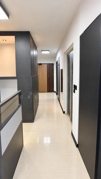457B Sengkang West Road, 457B Sengkang West Road, Seletar / Yio Chu Kang, 1 Bedroom, 516 sqft, HDB Flat For Sale, by Darryl Cresswell, 500275792 - Corridor - PropertyGuru.com.sg
