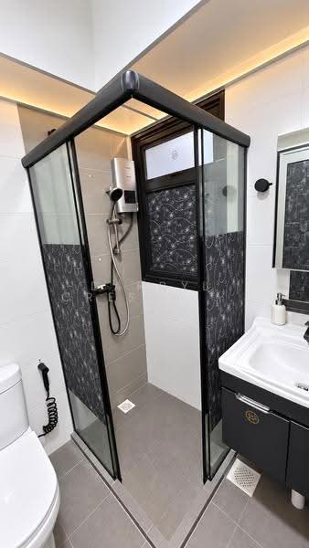 457B Sengkang West Road, 457B Sengkang West Road, Seletar / Yio Chu Kang, 1 Bedroom, 516 sqft, HDB Flat For Sale, by Darryl Cresswell, 500275792 - Bathroom - PropertyGuru.com.sg