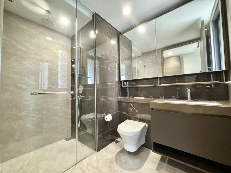 The Florence Residences, 97 Hougang Avenue 2, Hougang / Punggol / Sengkang, 3 Bedrooms, 936 sqft, Condominium For Rent, by Josephine Ong, 500275796 - Master Bathroom attached bathroom - PropertyGuru.com.sg