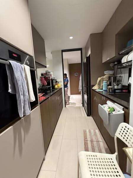 Whistler Grand, 107 West Coast Vale, Buona Vista / West Coast / Clementi New Town, 4 Bedrooms, 1,270 sqft, Condominium For Sale, by Cynthia TAN, 500275801 - Kitchen - PropertyGuru.com.sg