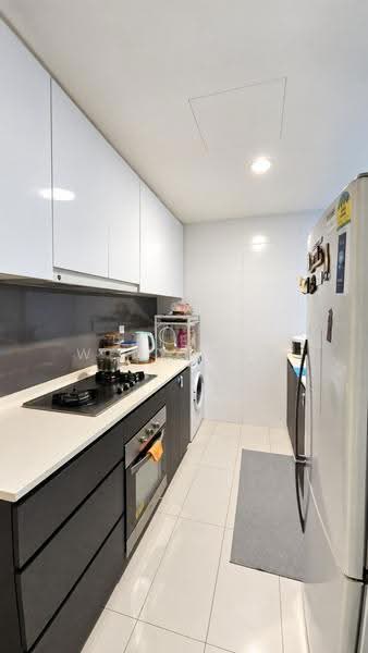 Esparina Residences, 113 Compassvale Bow, Hougang / Punggol / Sengkang, 2 Bedrooms, 829 sqft, Condominium For Sale, by Liew Wenzheng, 500275802 - PropertyGuru.com.sg