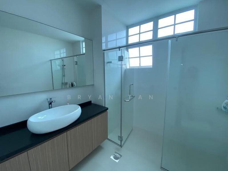 Kew Crescent, Bedok / Upper East Coast, Room Rental, 250 sqft, Terraced House For Rent, by Bryan Tan, 500275808 - Bathroom - PropertyGuru.com.sg