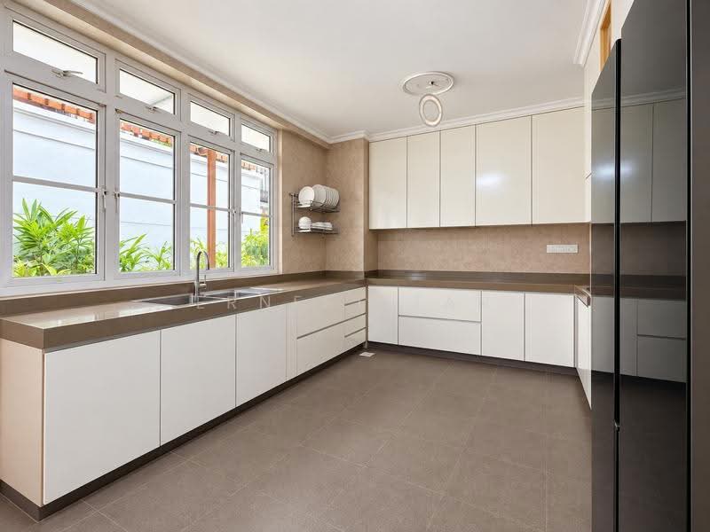 Spacious Detached Home | 5,933 sqft Land | Move-In Ready, Almond Avenue, Dairy Farm / Bukit Panjang / Choa Chu Kang, 5 Bedrooms, 5,933 sqft, Semi-Detached House For Sale, by Ernest Tan, 500275814 - Kitchen - PropertyGuru.com.sg