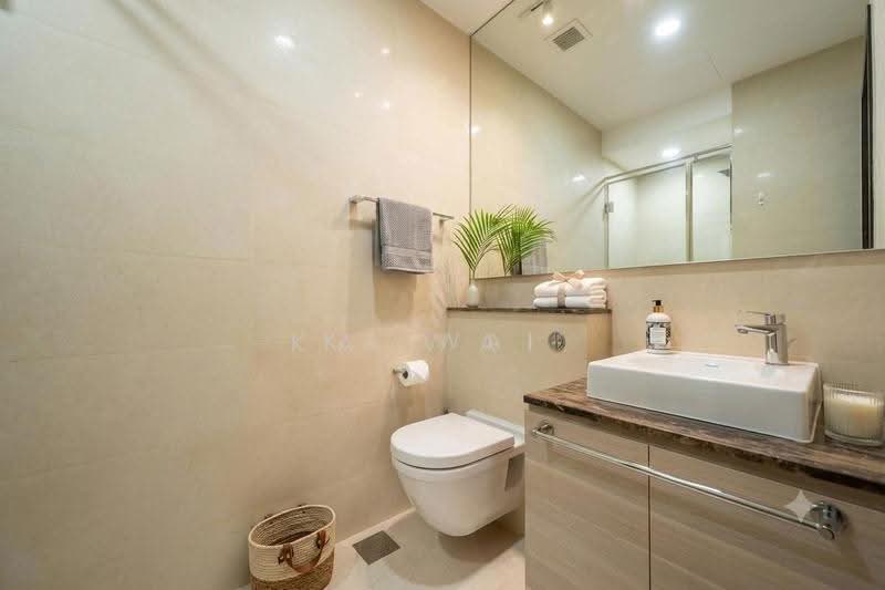 Luxus Hills | The Estate, Luxus Hill Drive, Seletar / Yio Chu Kang, 5 Bedrooms, 3,850 sqft, Terraced House For Sale, by Ka Wai, 500275817 - Bathroom - PropertyGuru.com.sg