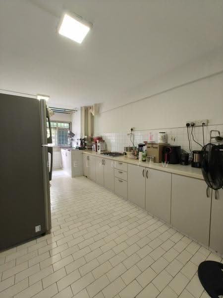 247 Hougang Avenue 3, 247 Hougang Avenue 3, Hougang / Punggol / Sengkang, 2 Bedrooms, 721 sqft, HDB Flat For Sale, by Evelyn Yew, 500275818 - Kitchen - PropertyGuru.com.sg