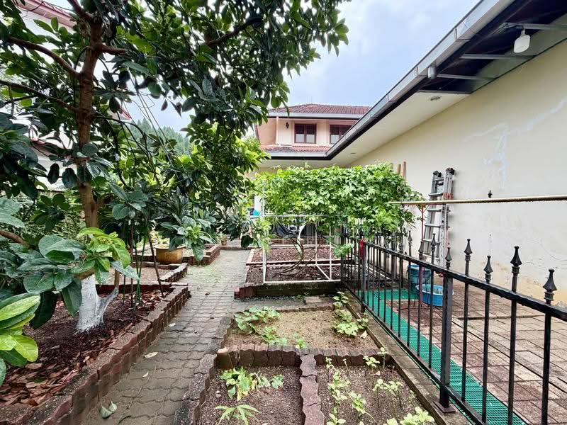 Green Hill Estate, 16 Chestnut Crescent, Dairy Farm / Bukit Panjang / Choa Chu Kang, 5 Bedrooms, 8,500 sqft, Bungalow House For Sale, by Jennifer Tan, 500275820 - Exterior - PropertyGuru.com.sg