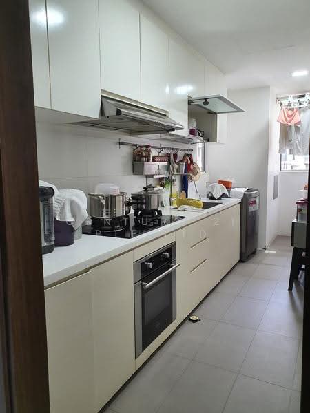 Heron Bay, 55 Upper Serangoon View, Hougang / Punggol / Sengkang, 4 Bedrooms, 1,281 sqft, Condominium For Sale, by EDMUND TEO, 500275833 - Kitchen - PropertyGuru.com.sg