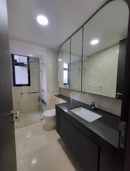 Avenue South Residence, 11 Silat Avenue, Alexandra / Commonwealth, 4 Bedrooms, 1,496 sqft, Condominium For Sale, by Ann Ong, 500275837 - Bathroom - PropertyGuru.com.sg