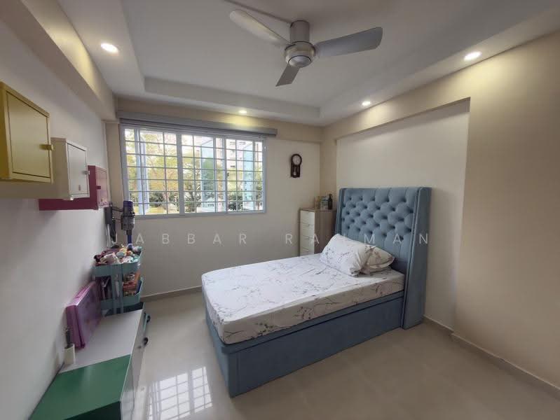 420 Bedok North Street 1, 420 Bedok North Street 1, Bedok / Upper East Coast, 2 Bedrooms, 882 sqft, HDB Flat For Sale, by Jabbar Rahman, 500275843 - Common Bedroom - PropertyGuru.com.sg