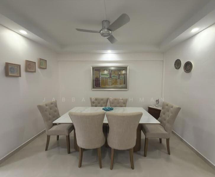 420 Bedok North Street 1, 420 Bedok North Street 1, Bedok / Upper East Coast, 2 Bedrooms, 882 sqft, HDB Flat For Sale, by Jabbar Rahman, 500275843 - Dining Area - PropertyGuru.com.sg