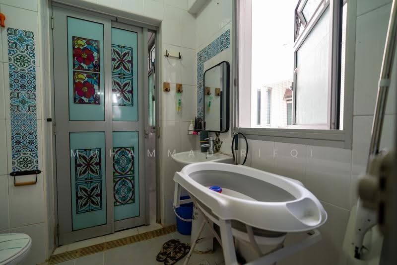 780B Woodlands Crescent, 780B Woodlands Crescent, Admiralty / Woodlands, 1 Bedroom, 505 sqft, HDB Flat For Sale, by Muhammad Rifqi, 500275859 - Bathroom - PropertyGuru.com.sg