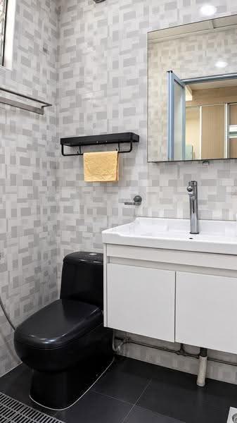 824 Jurong West Street 81, 824 Jurong West Street 81, Boon Lay / Jurong / Tuas, 4 Bedrooms, 1,302 sqft, HDB Flat For Sale, by Elaine Tan, 500275862 - Bathroom - PropertyGuru.com.sg