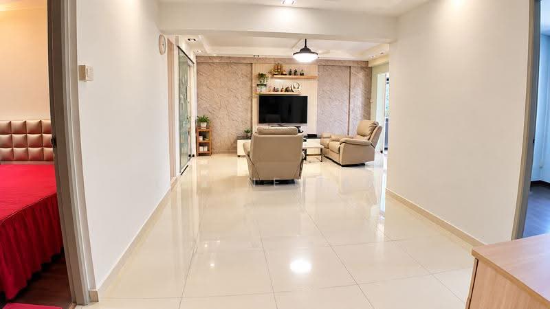 824 Jurong West Street 81, 824 Jurong West Street 81, Boon Lay / Jurong / Tuas, 4 Bedrooms, 1,302 sqft, HDB Flat For Sale, by Elaine Tan, 500275862 - Living / Dining Room - PropertyGuru.com.sg