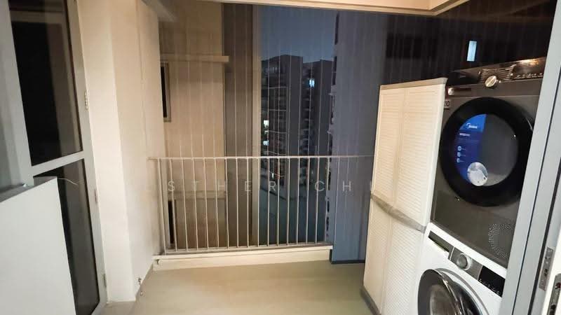Arc at Tampines, Tampines Avenue 8, Pasir Ris / Tampines, 3 Bedrooms, 1,130 sqft, Condominium For Sale, by Esther Chin, 500275872 - Balcony - PropertyGuru.com.sg