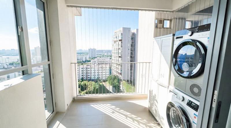 Arc at Tampines, Tampines Avenue 8, Pasir Ris / Tampines, 3 Bedrooms, 1,130 sqft, Condominium For Sale, by Esther Chin, 500275872 - Balcony - PropertyGuru.com.sg