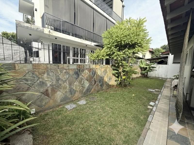 Sunset Way | 1km Nan Hua Pri, Sunset Upper Bukit Timah Clementi Park, Boon Lay / Jurong / Tuas, 5 Bedrooms, 3,500 sqft, Corner Terrace For Sale, by ELAINE NG, 500275881 - PropertyGuru.com.sg