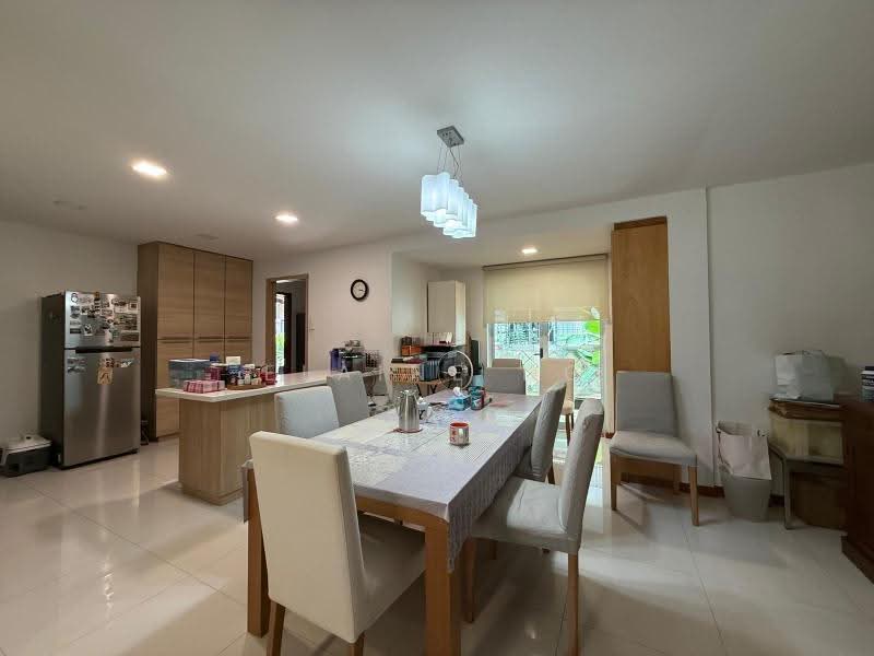 Sunset Way | 1km Nan Hua Pri, Sunset Upper Bukit Timah Clementi Park, Boon Lay / Jurong / Tuas, 5 Bedrooms, 3,500 sqft, Corner Terrace For Sale, by ELAINE NG, 500275881 - PropertyGuru.com.sg