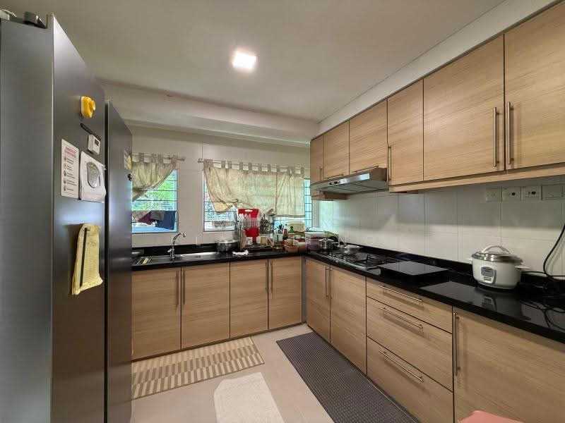Sunset Way | 1km Nan Hua Pri, Sunset Upper Bukit Timah Clementi Park, Boon Lay / Jurong / Tuas, 5 Bedrooms, 3,500 sqft, Corner Terrace For Sale, by ELAINE NG, 500275881 - PropertyGuru.com.sg