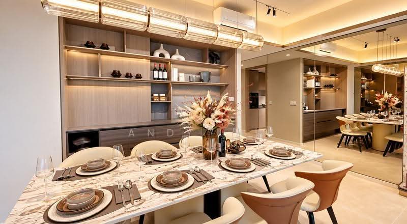 Lucerne Grand, Lakeside Drive, Boon Lay / Jurong / Tuas, 5 Bedrooms, 1,345 sqft, Condominium For Sale, by Andy Law, 500275882 - Dining Room - PropertyGuru.com.sg