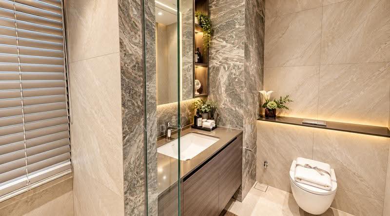 Lucerne Grand, Lakeside Drive, Boon Lay / Jurong / Tuas, 5 Bedrooms, 1,345 sqft, Condominium For Sale, by Andy Law, 500275882 - Bathroom - PropertyGuru.com.sg