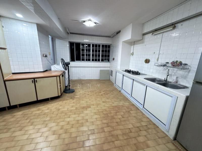 352 Hougang Avenue 7, 352 Hougang Avenue 7, Hougang / Punggol / Sengkang, 3 Bedrooms, 1,098 sqft, HDB Flat For Rent, by Donny Ong, 500275886 - Kitchen - PropertyGuru.com.sg