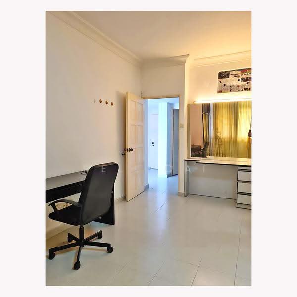 Ridgewood Condominium, 1 Ridgewood Close, Tanglin / Holland / Bukit Timah, Room Rental, 333 sqft, Condominium For Rent, by Rell Cai, 500275897 - Study - PropertyGuru.com.sg