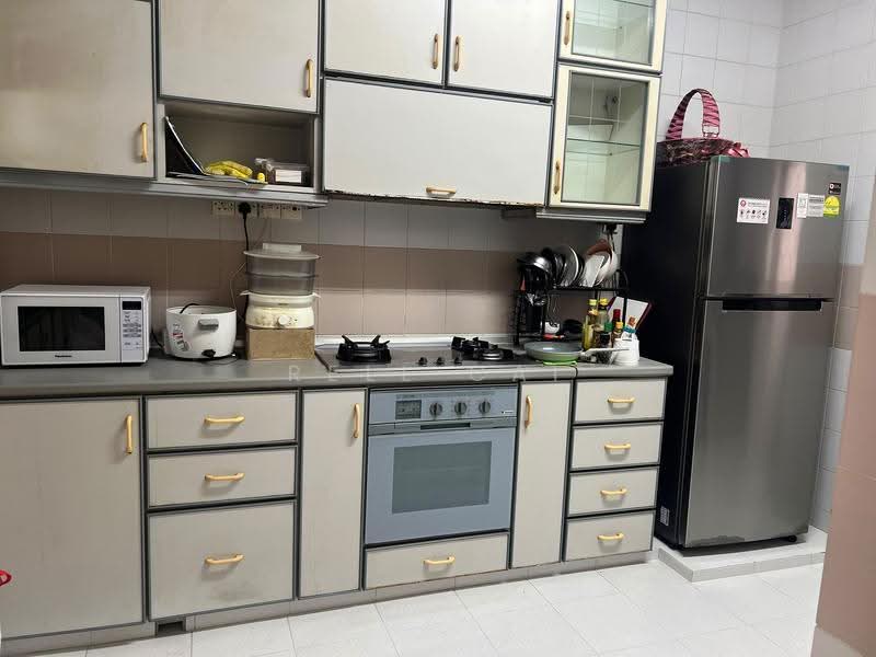 Ridgewood Condominium, 1 Ridgewood Close, Tanglin / Holland / Bukit Timah, Room Rental, 333 sqft, Condominium For Rent, by Rell Cai, 500275897 - Kitchen - PropertyGuru.com.sg