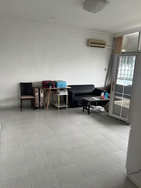 Ridgewood Condominium, 1 Ridgewood Close, Tanglin / Holland / Bukit Timah, Room Rental, 202 sqft, Condominium For Rent, by Rell Cai, 500275898 - Living Room - PropertyGuru.com.sg
