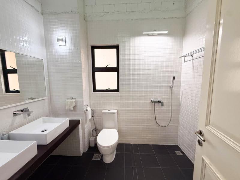 Dover Parkview, 30 Dover Rise, Buona Vista / West Coast / Clementi New Town, 1 Bedroom, 1,227 sqft, Condominium For Sale, by Novell Tan, 500275900 - Bathroom - PropertyGuru.com.sg