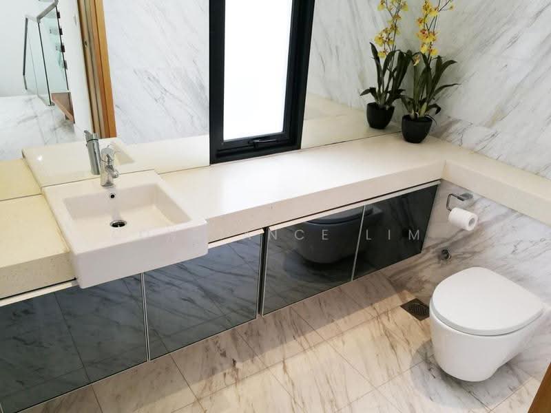 Mt Sinai Residences, 27 Mount Sinai Lane, Tanglin / Holland / Bukit Timah, 4 Bedrooms, 6,318 sqft, Detached House For Sale, by Constance Lim, 500275902 - Bathroom - PropertyGuru.com.sg