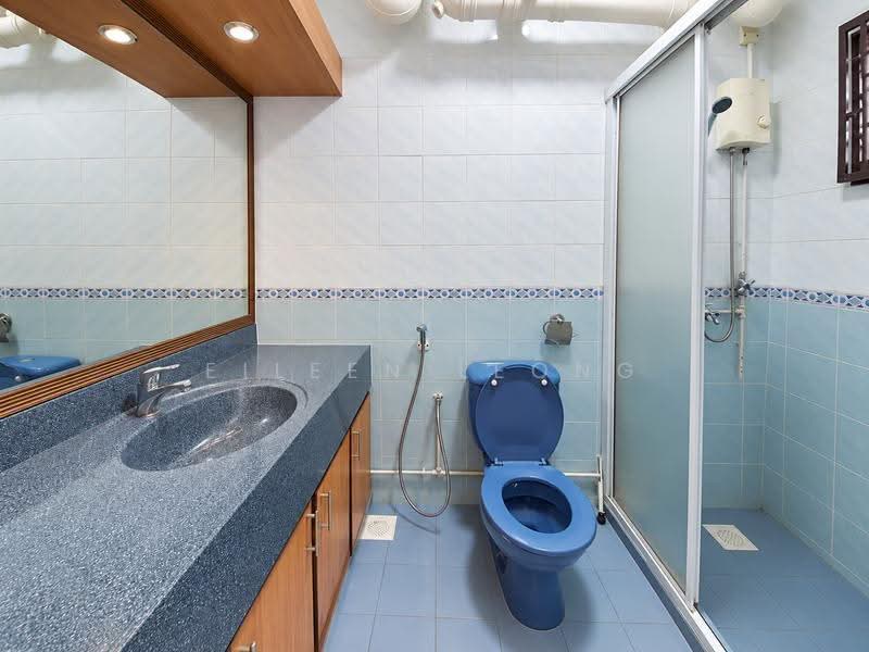 301B Anchorvale Drive, 301B Anchorvale Drive, Hougang / Punggol / Sengkang, 3 Bedrooms, 1,184 sqft, HDB Flat For Sale, by Eileen Leong, 500275904 - Bathroom - PropertyGuru.com.sg