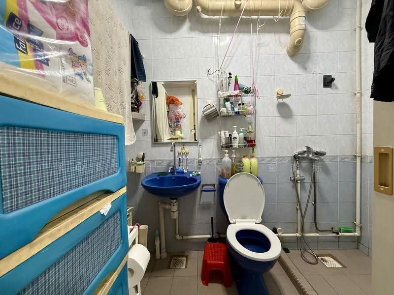 354B Admiralty Drive, 354B Admiralty Drive, Sembawang / Yishun, 3 Bedrooms, 1,001 sqft, HDB Flat For Sale, by Robert Peng 彭润标, 500275906 - Bathroom - PropertyGuru.com.sg
