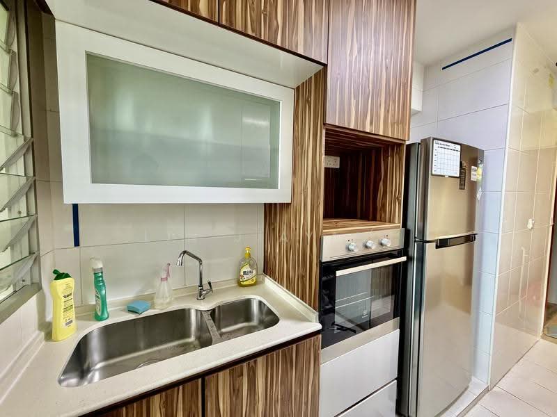 415C Fernvale Link, 415C Fernvale Link, Seletar / Yio Chu Kang, 3 Bedrooms, 1,001 sqft, HDB Flat For Rent, by Lin Jiayang, 500275908 - Kitchen - PropertyGuru.com.sg