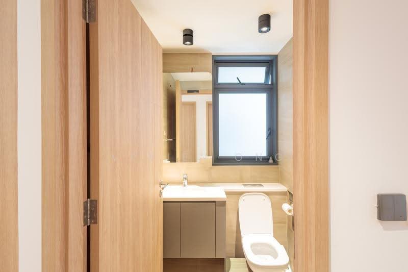 Hundred Palms Residences, 270 Yio Chu Kang Road, Hougang / Punggol / Sengkang, 3 Bedrooms, 883 sqft, Condominium For Sale, by Vevien Ong, 500275916 - Bathroom - PropertyGuru.com.sg