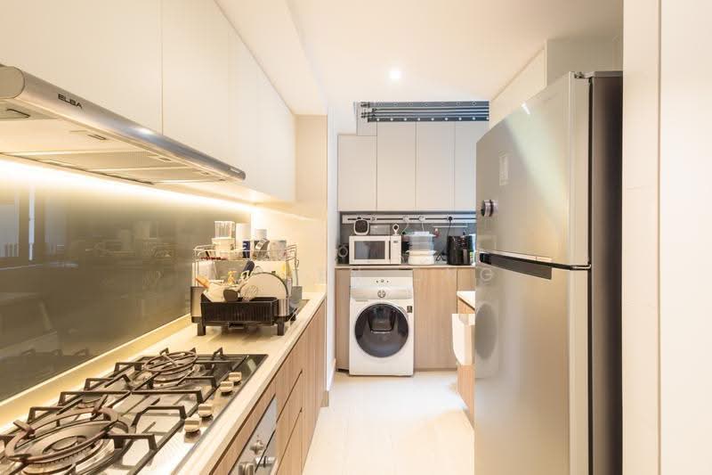 Hundred Palms Residences, 270 Yio Chu Kang Road, Hougang / Punggol / Sengkang, 3 Bedrooms, 883 sqft, Condominium For Sale, by Vevien Ong, 500275916 - Kitchen - PropertyGuru.com.sg