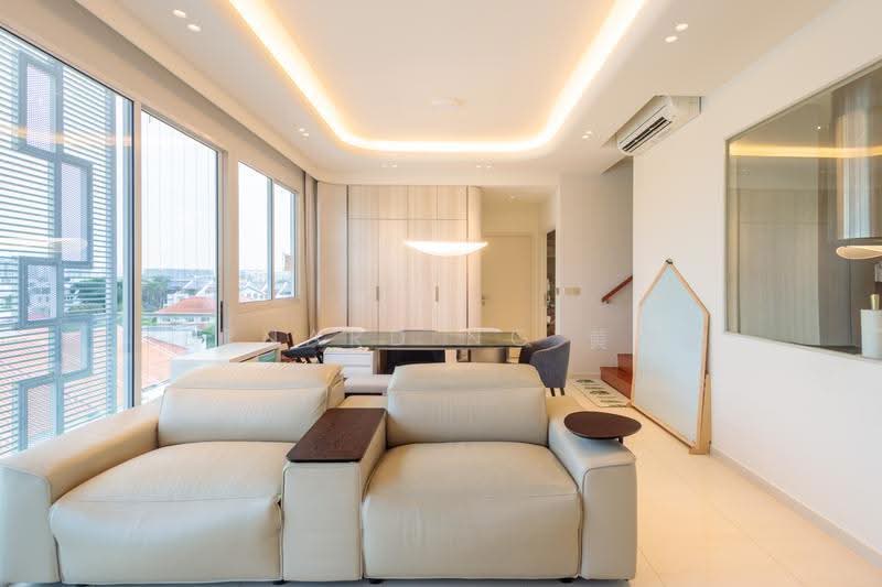 Hilbre28, 68 Hillside Drive, Hougang / Punggol / Sengkang, 3 Bedrooms, 1,410 sqft, Apartment For Sale, by Bernard Ng 黄俊凯, 500275918 - Living Room - PropertyGuru.com.sg