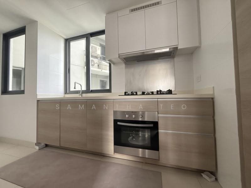 Boathouse Residences, 33 Upper Serangoon View, Hougang / Punggol / Sengkang, 3 Bedrooms, 1,055 sqft, Condominium For Sale, by Samantha Teo, 500275926 - Kitchen - PropertyGuru.com.sg